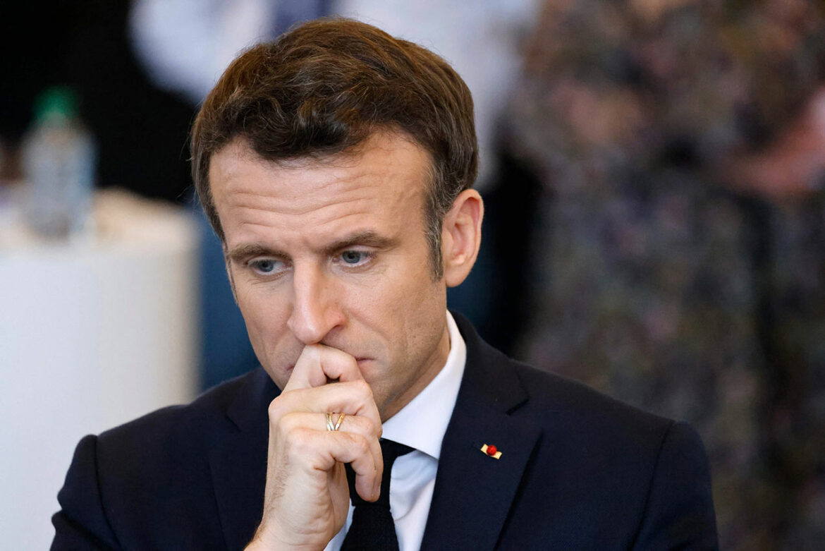 Francuski predsednik je sa Putinom izrazio „ekstremnu zabrinutost“ zbog Mariupolja