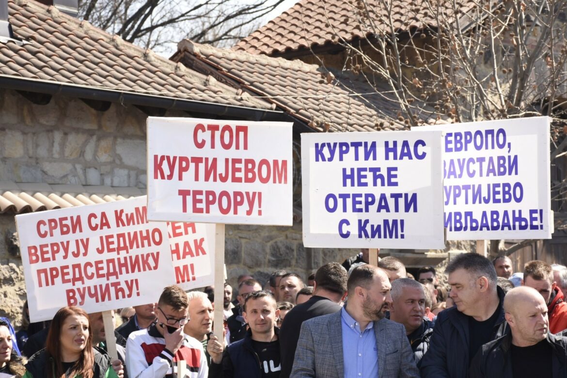 Mirni protesti Srba u Gračanici i Kosovskoj Mitrovici