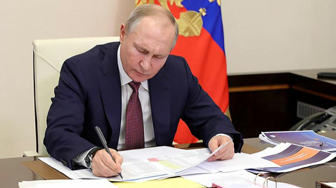 Putin je potpisao ukaz kojim se ograničava izvoz i uvoz proizvoda i sirovina