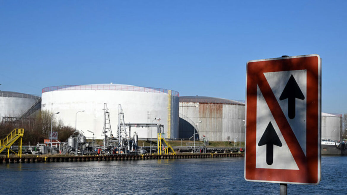 Zabrana uvoza ruske nafte zaustavila bi Nemačku, upozorava ministar