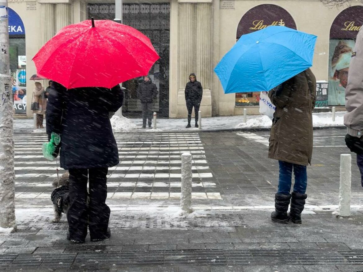 Danas kiša, susnežica i sneg, temperatura do 8 stepeni