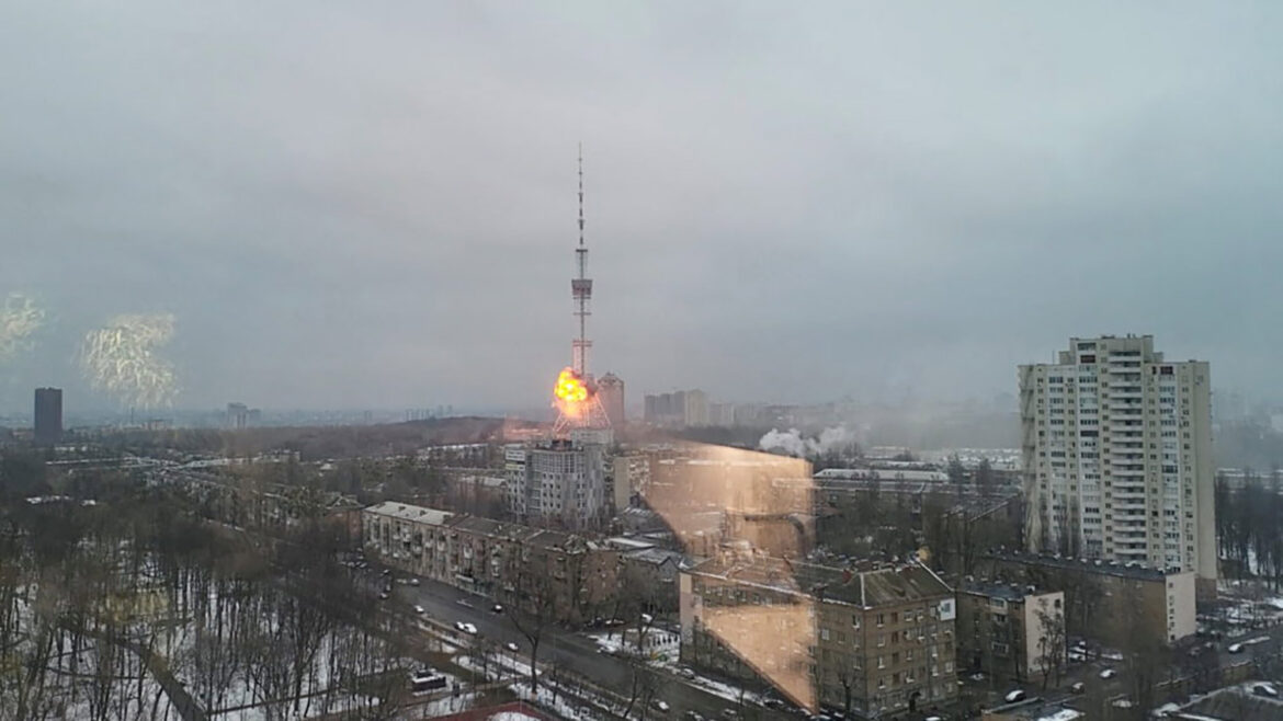 Osam televizijskih kanala se vraća posle prekida nakon ruskog napada na kijevski TV toranj