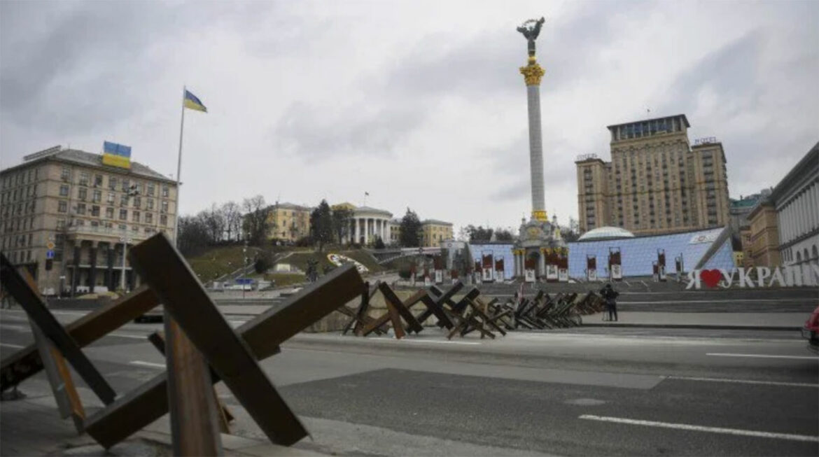 2.000 ljudi je evakuisano iz žarišta u blizini Kijeva, a još 4.000 je pod opsadom