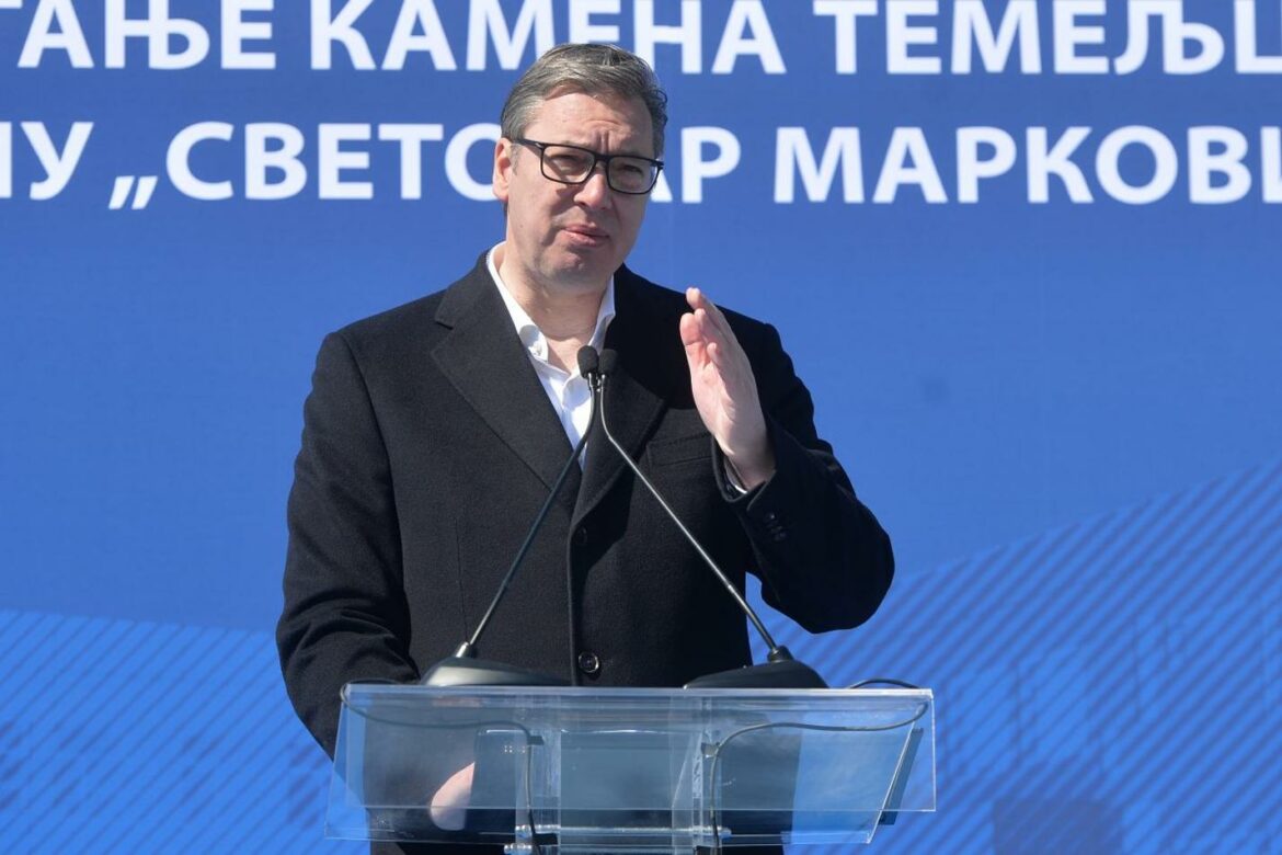 Vučić: Proveravamo ko šalje anonimne dojave o bombama na letovima ka Rusiji