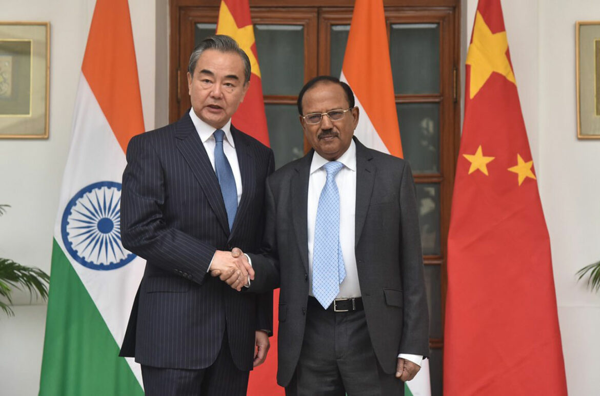 Kineski ministar spoljnih poslova posetio Indiju kako bi razgovarao o Ukrajini
