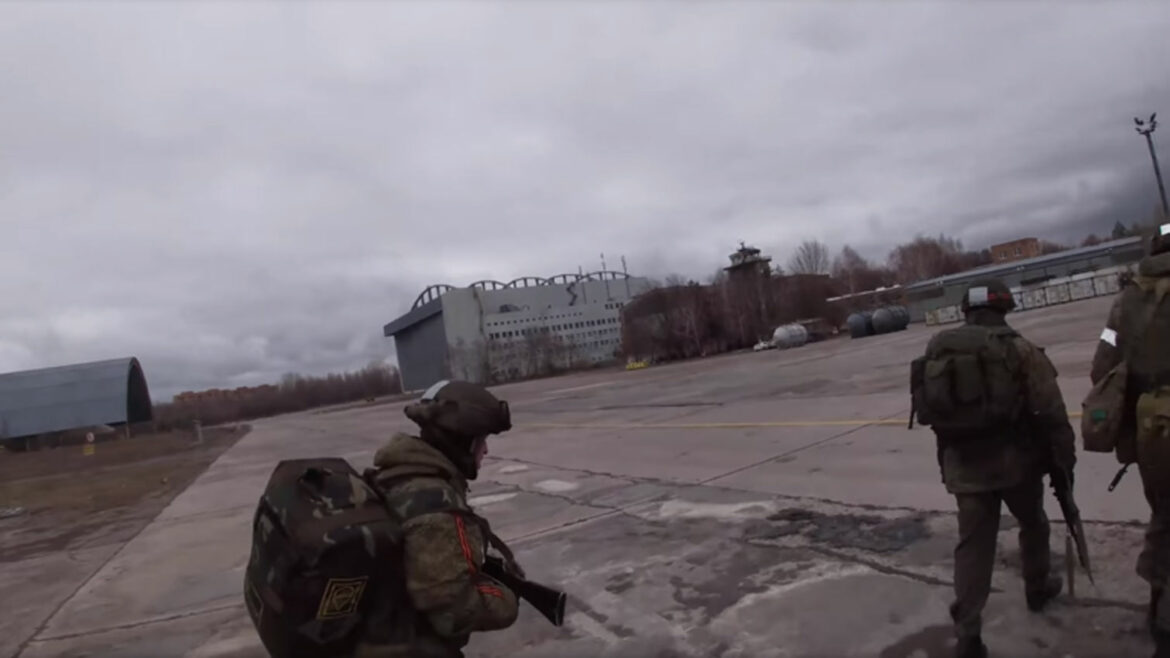 Ministarstvo odbrane Rusije pokazuje zauzimanje ukrajinskog aerodroma