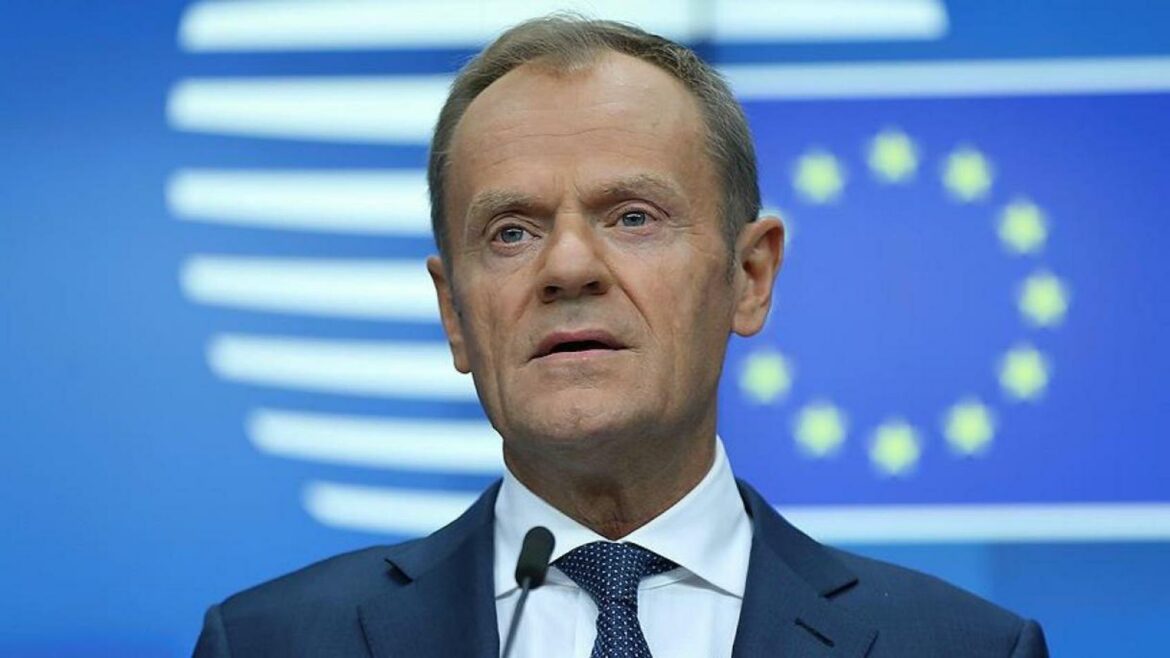 Tusk optužio Austriju, Mađarsku i Nemačku da gas plaćaju u rubljama