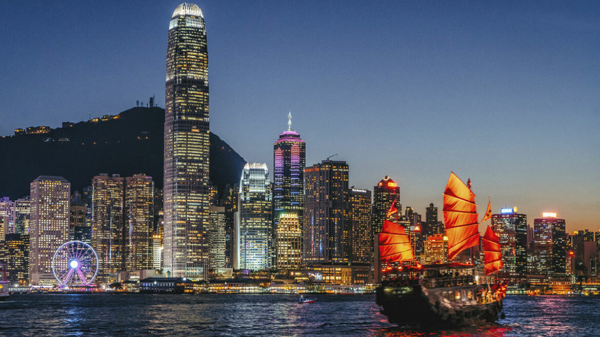 Hong Kong uzvraća vatru na SAD i UK