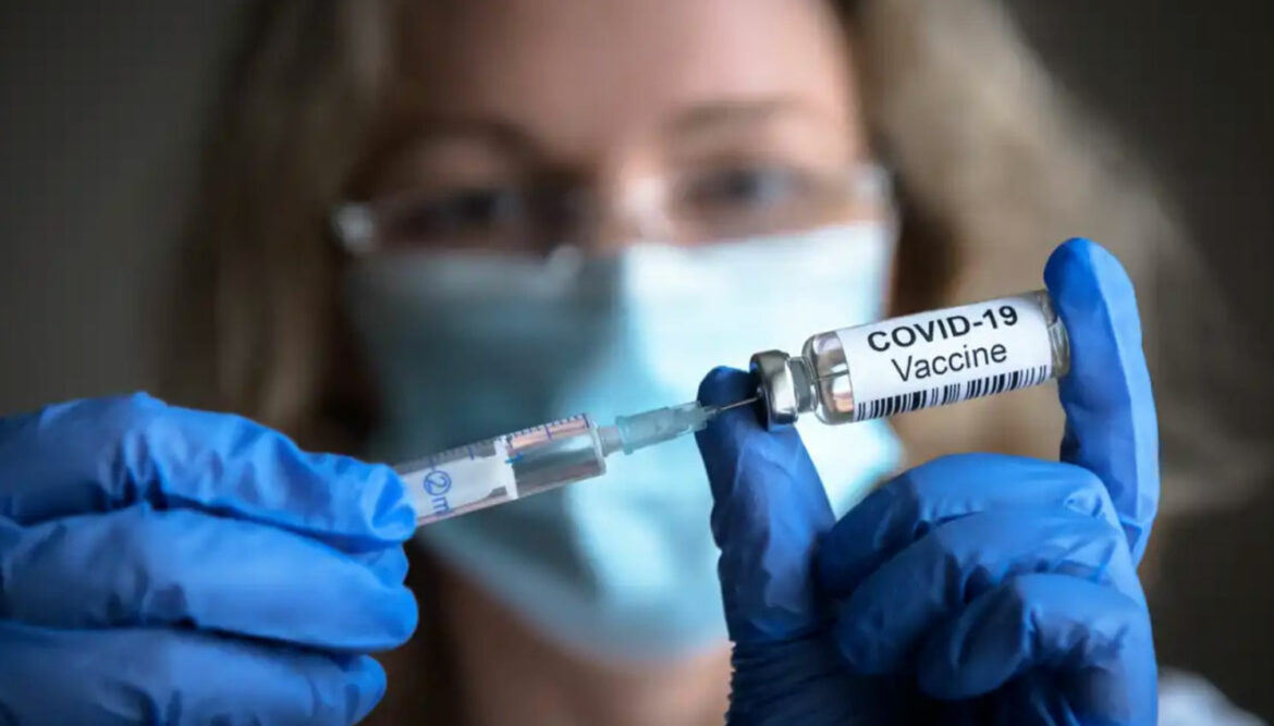 COVID vakcina plus infekcija može dovesti do višemesečnog imuniteta