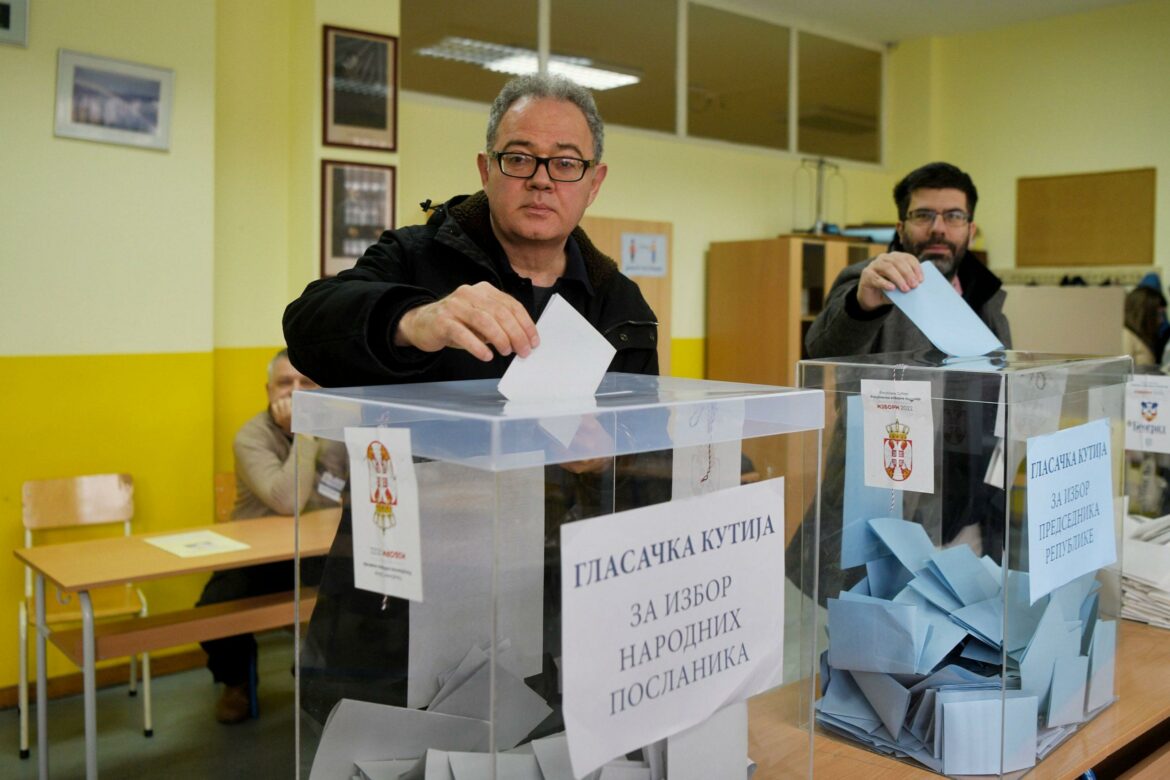 Glasao i lider Demokratske stranke Zoran Lutovac