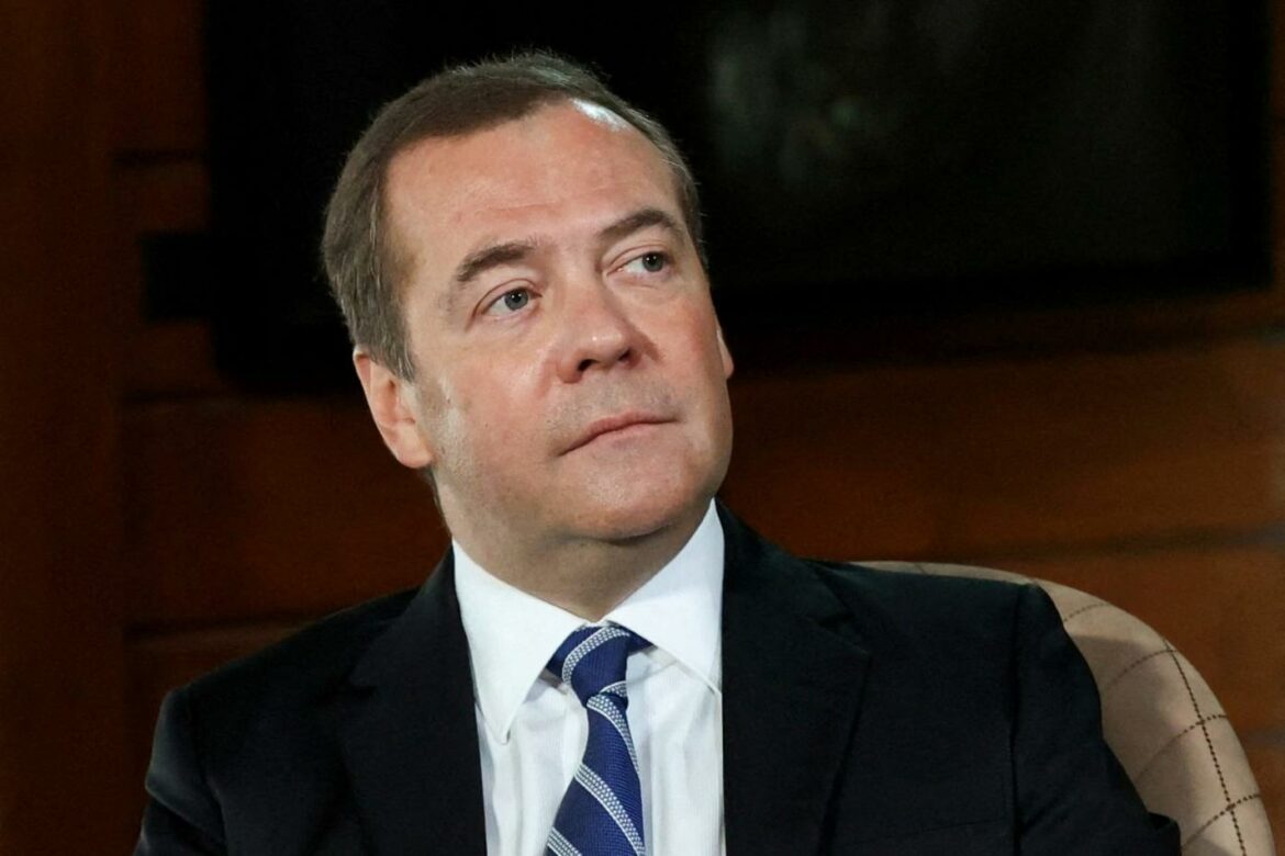 Medvedev predlaže zabranu izvoza hrane neprijateljskim zemljama