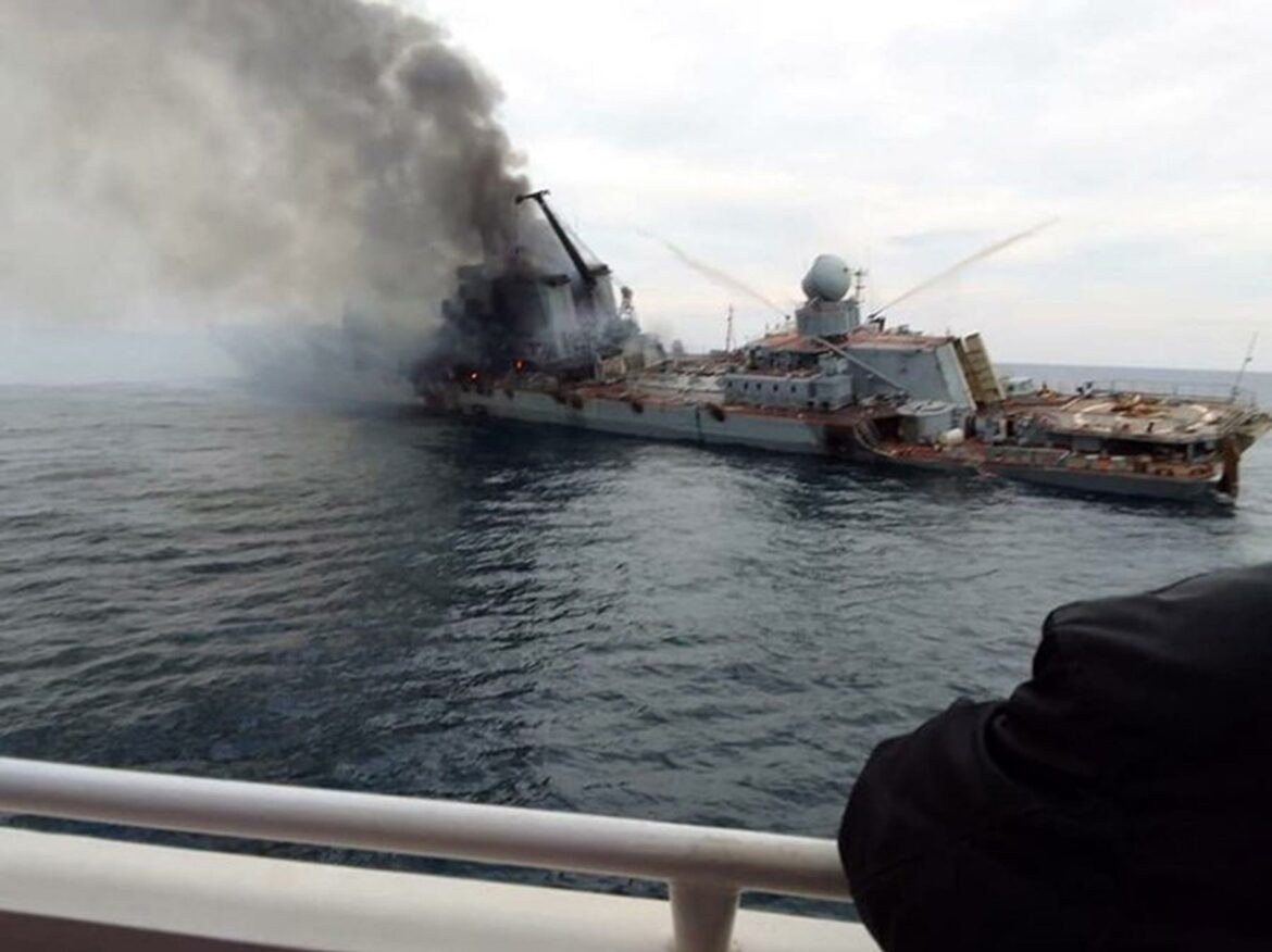 Rusija izvlači tela, poverljiva dokumenta sa potopljene krstarice Moskva