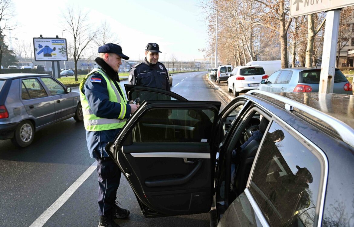 Policija pojačava kontrolu saobraćaja za vreme praznika