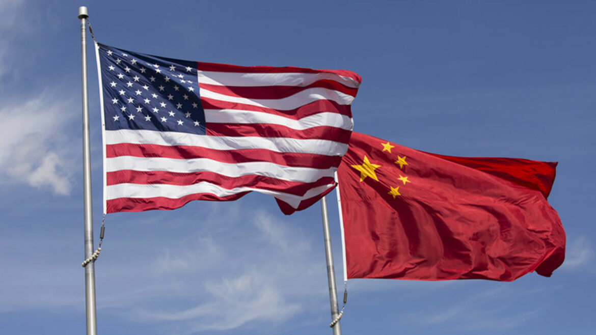 Kina će ograničiti vize za američke zvaničnike
