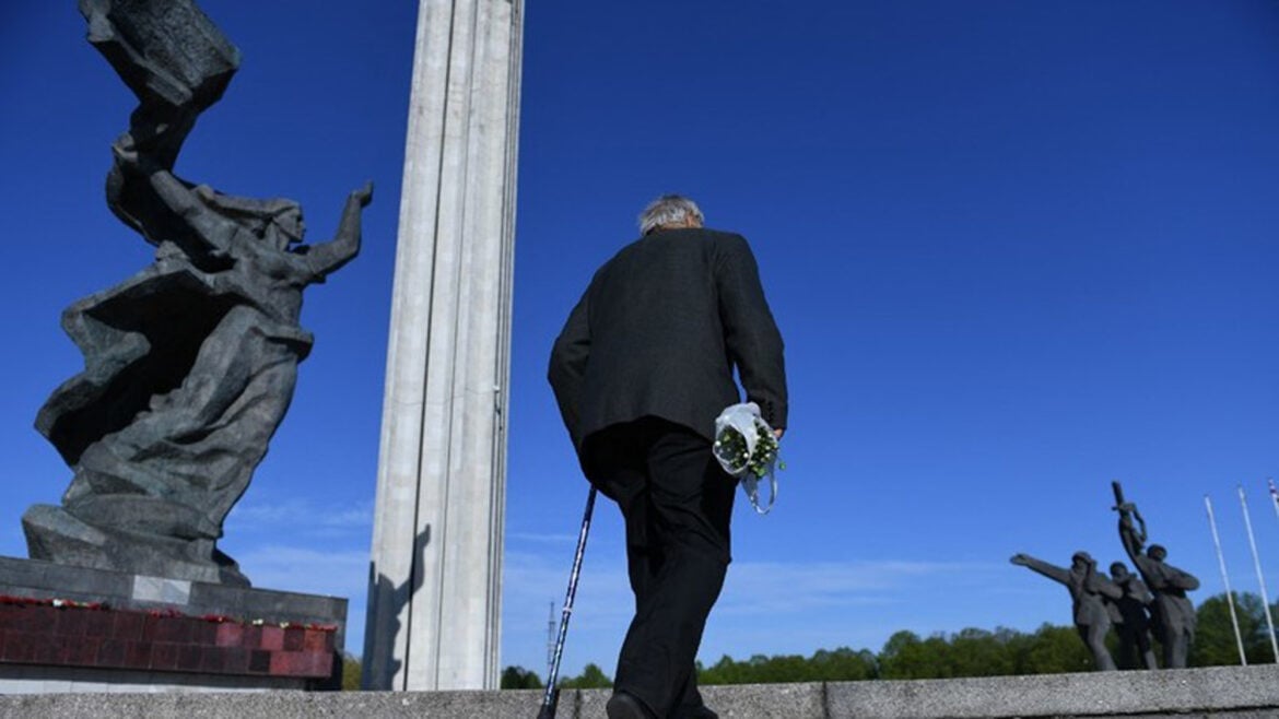 Zemlja EU može zabraniti sovjetske spomenike
