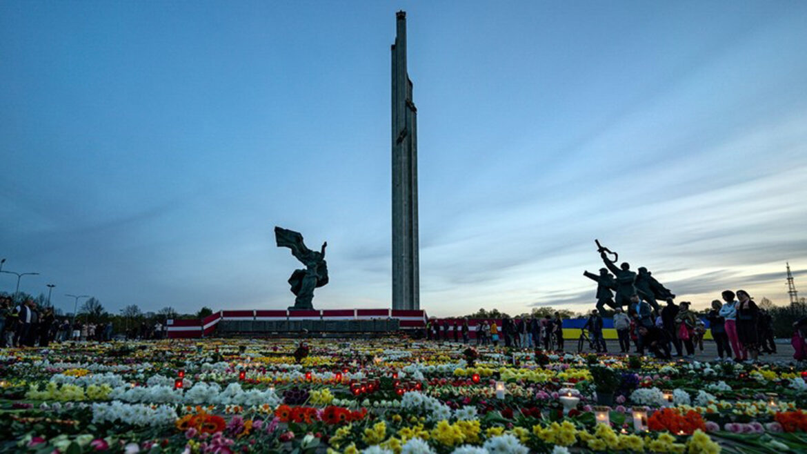 Počinju protesti zbog planova za rušenje sovjetskog spomenika