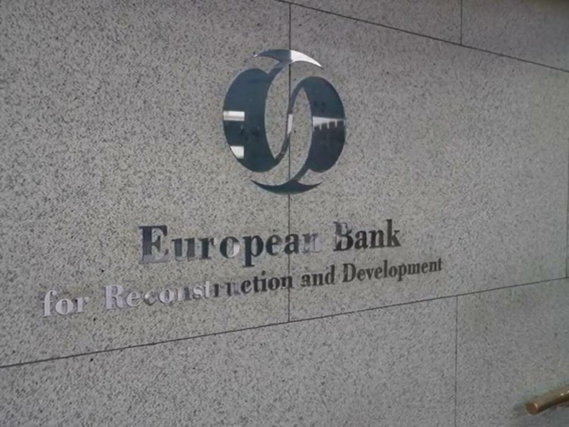 EBRD predviđa u ovoj godini pad ukrajinske ekonomije za trećinu