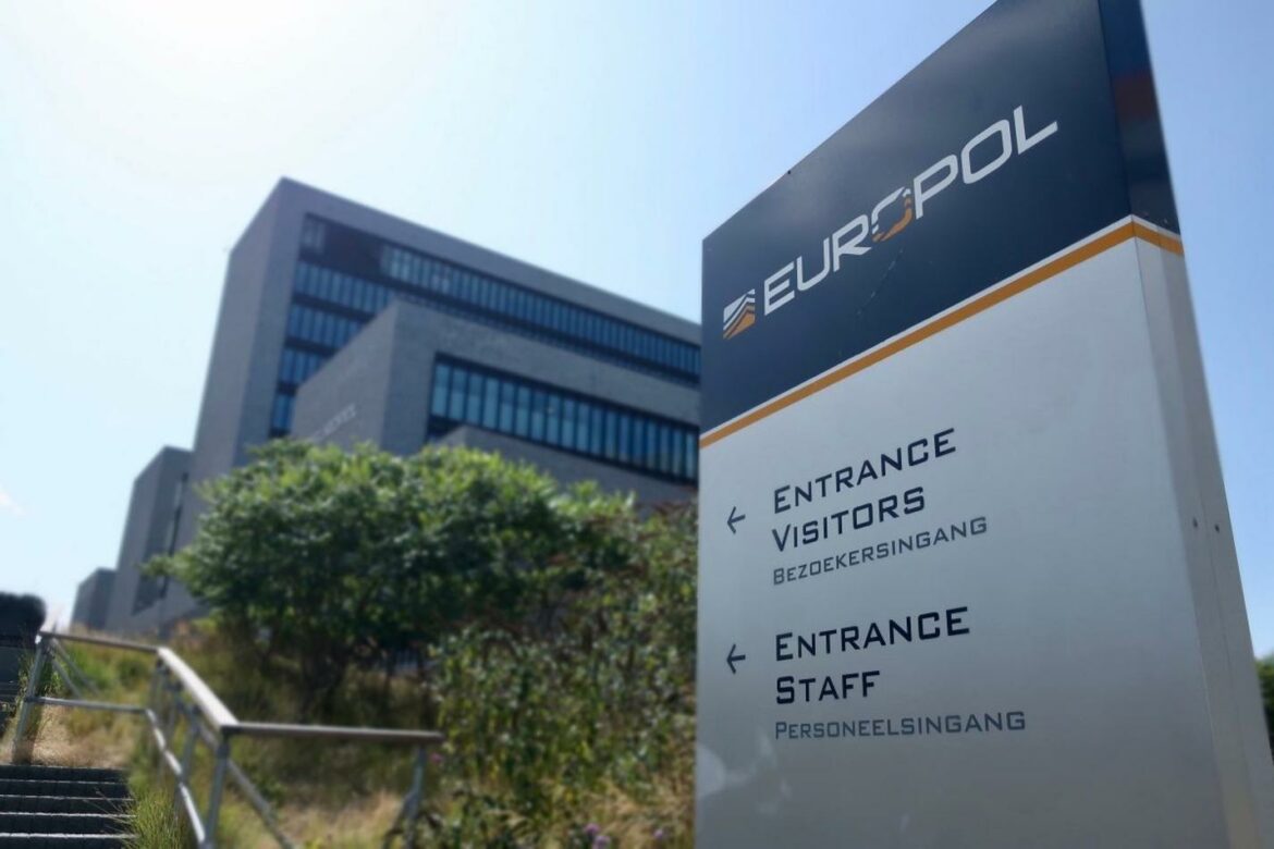 Evropol potvrdio da postoje indicije da se oružje iz Ukrajine krijumčari