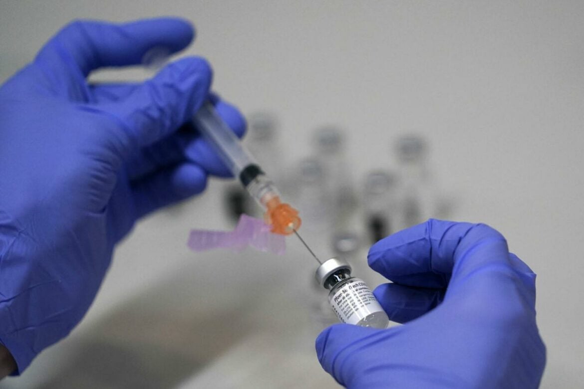 Fajzer: Tri doze vakcine protiv kovida štite decu mlađu od pet godina