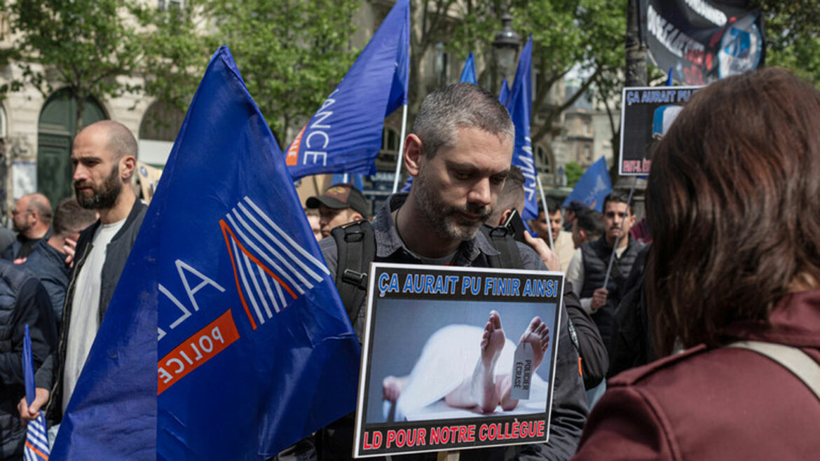 Policijski sindikati protestuju nakon hapšenja policajca