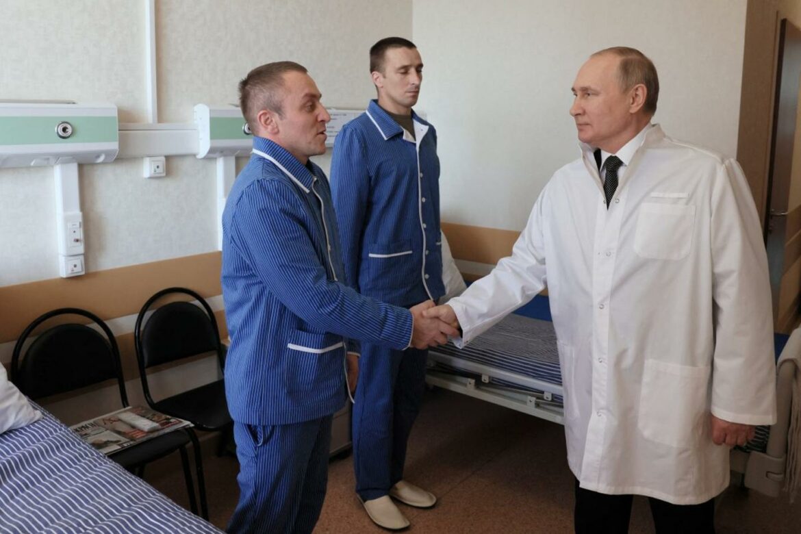 Putin prvi put od početka rata obišao vojnike ranjene u Ukrajini