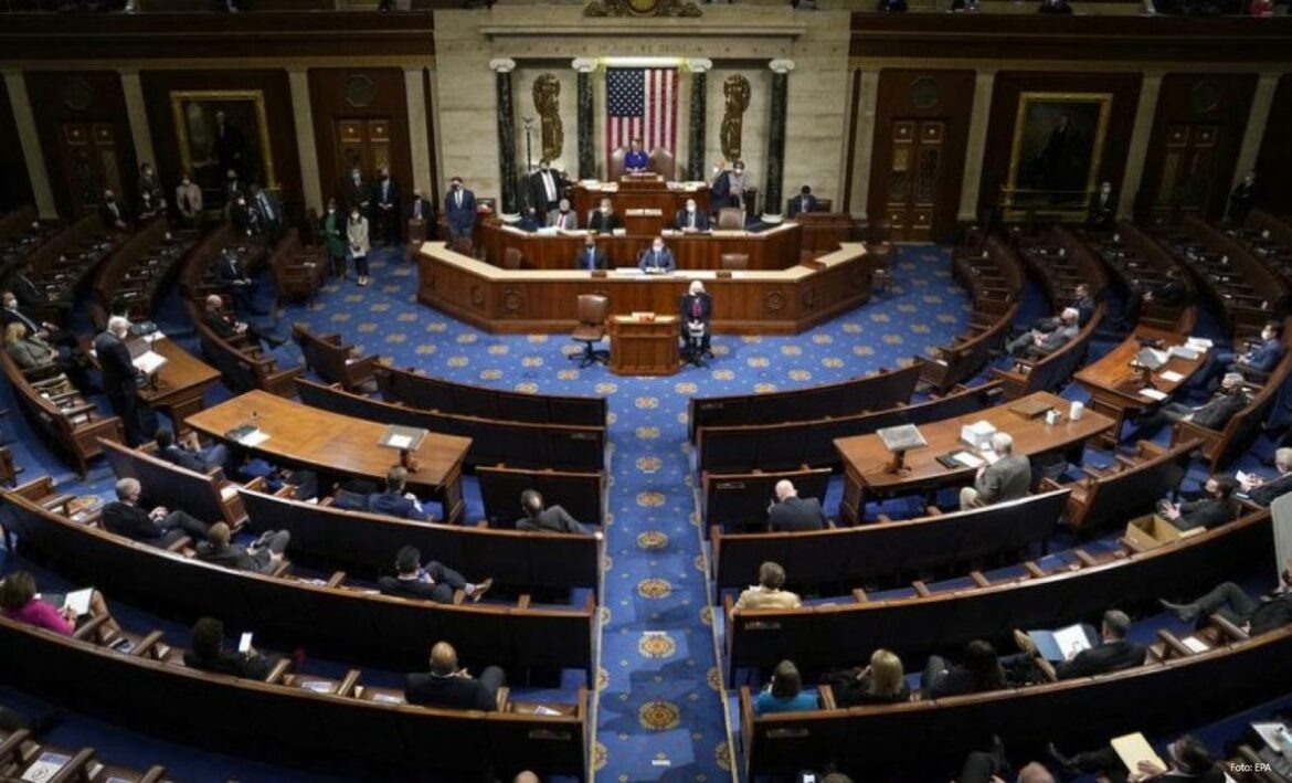 Senat SAD odobrio još 40 milijardi evra pomoći Ukrajini