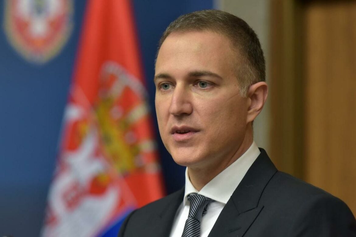 Stefanović: Nikada nisam dao nalog da se prisluškuje predsednik Vučić