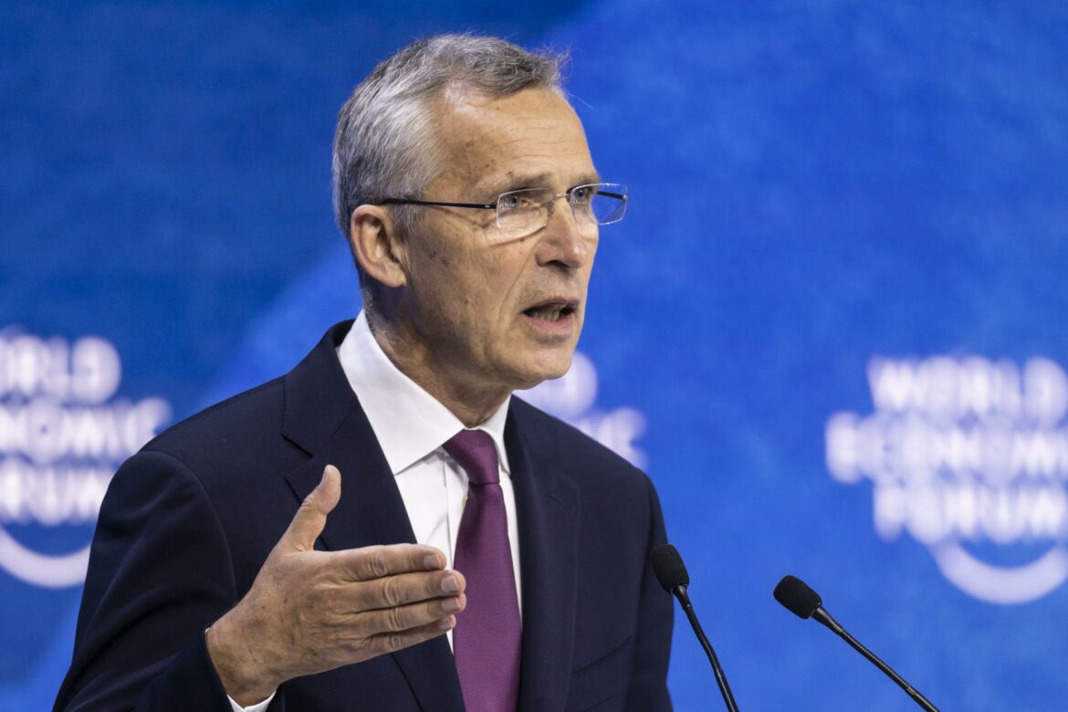 Stoltenberg: NATO podržava Ukrajinu u samoodbrani