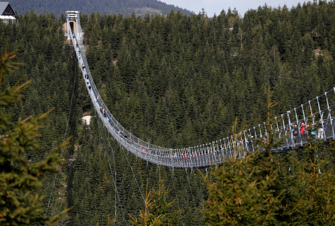 Najduži viseći most na svetu otvoren u Češkoj