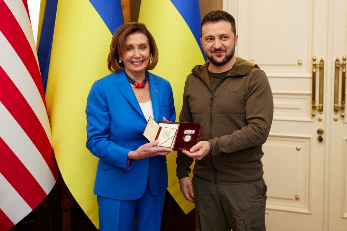 Zelenski odlikovao Nensi Pelosi