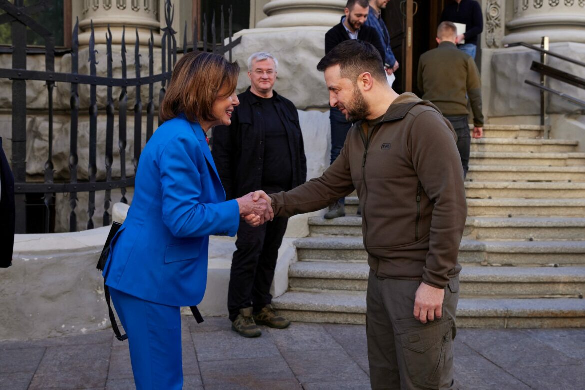 Zelenski sa Nensi Pelosi u Kijevu