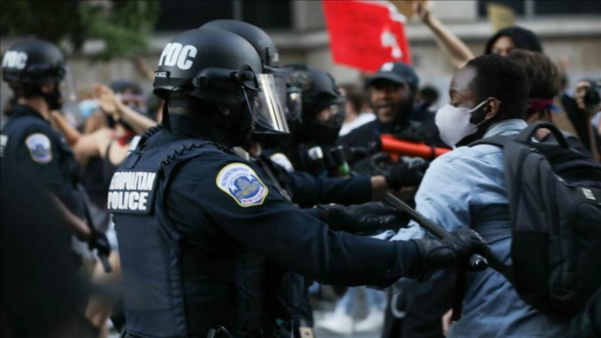Demonstranti se sukobili sa policijom u Los Anđelesu