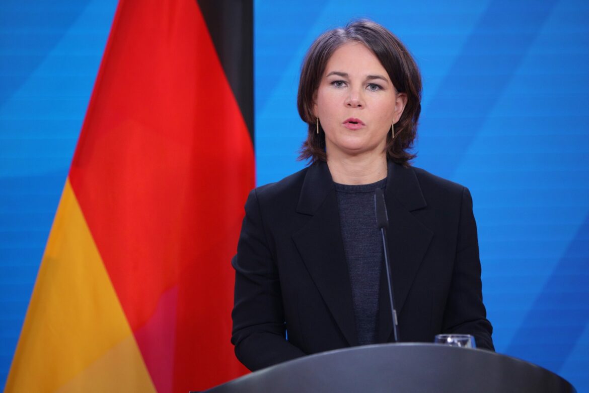 Berbok: Nemačka veoma ozbiljno shvata Putinove pretnje nuklearnim oružjem