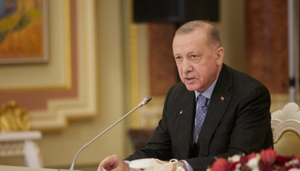 Erdogan: Grčke snage bezbednosti progone, pljačkaju, tuku i ubijaju izbeglice
