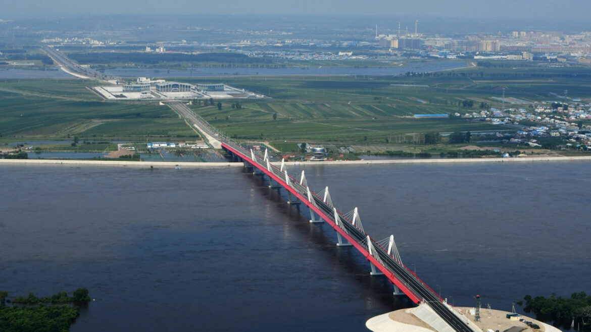 Otvoren prvi most između Rusije i Kine