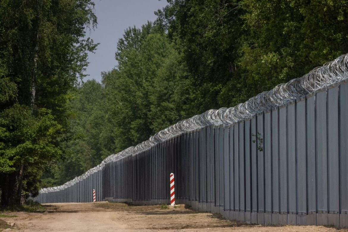 Na granici Poljske i Belorusije postavljena ograda dužine oko 140 kilometara