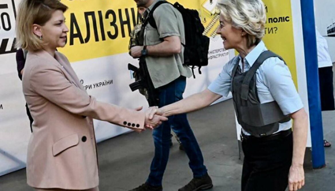 Fon der Lajen doputovala u Kijev da razgovara o pristupanju Ukrajine EU