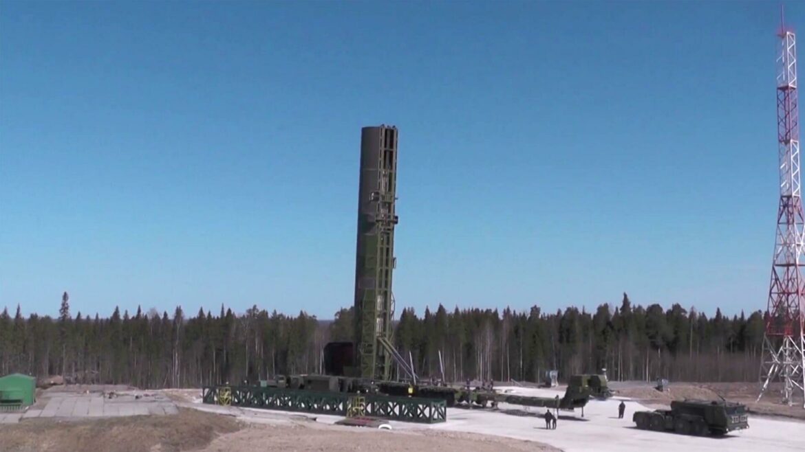 Rusija pokrenula serijsku proizvodnju raketa „sarmat“