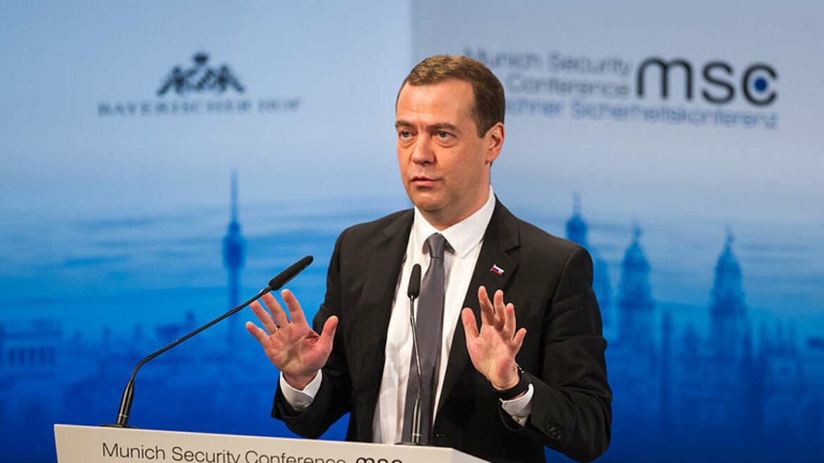Bild: Predsedavajući Minhenske bezbednosne konferencije nazvao Dmitrija Medvedeva klovnom