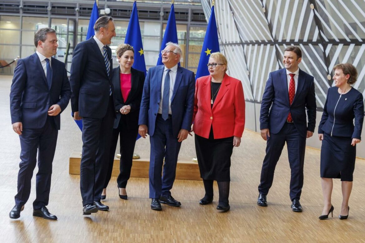 Šefovi diplomatija članica EU okupljaju se da razgovaraju o Rusiji