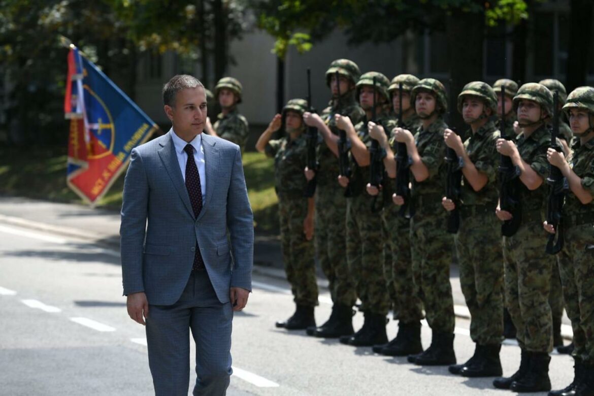 Stefanović: Jačanje vojske poruka građanima da ne brinu za bezbednost zemlje