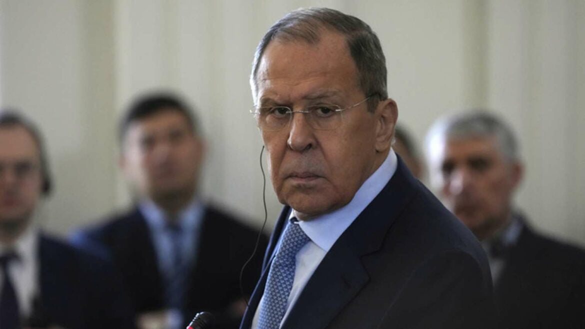 Lavrov: Više oružja Ukrajini – više misija na terenu