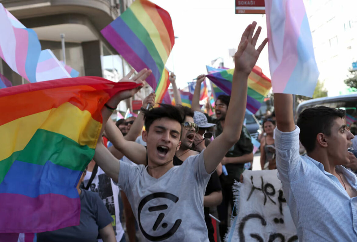 Policija prekinula LGBT skup u Ankari: 30 ljudi privedeno