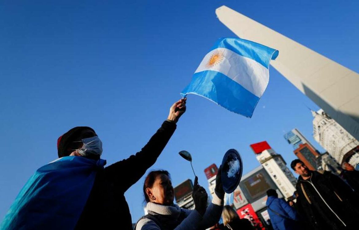 Argentinski antivladini protesti rastu, predsednik poziva na jedinstvo