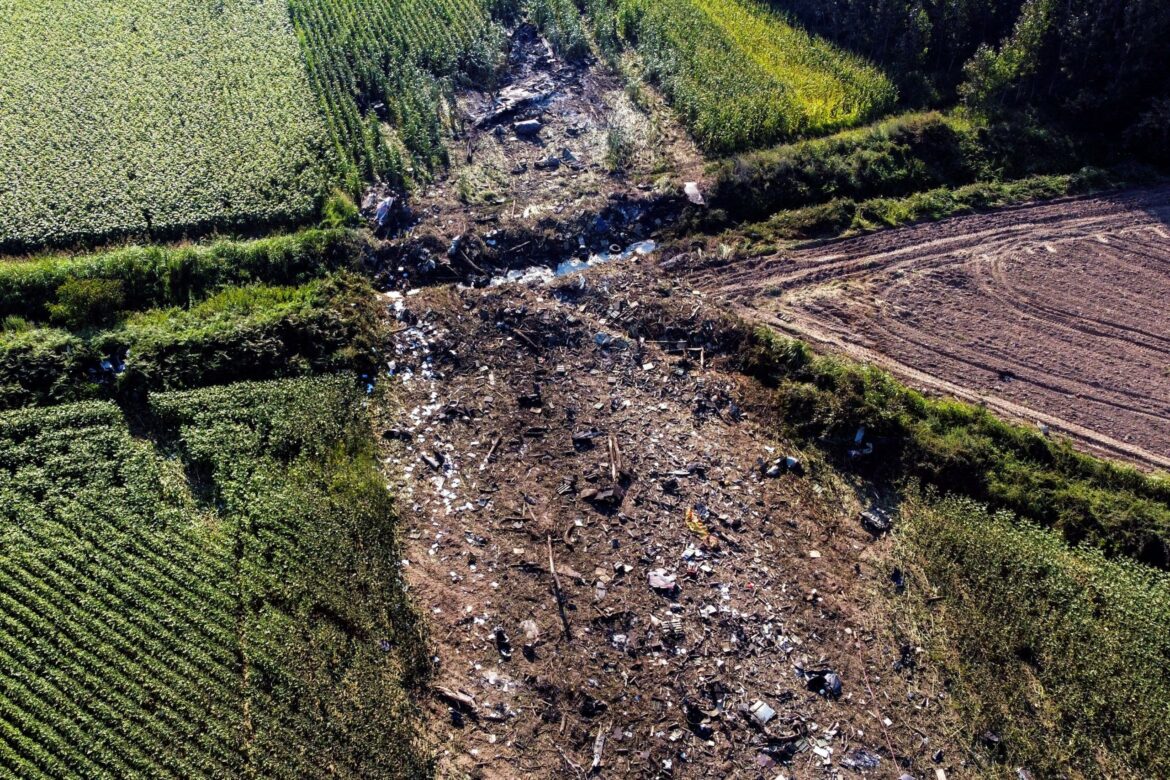 Grčki profesor tvrdi da je avion prevozio i beli fosfor