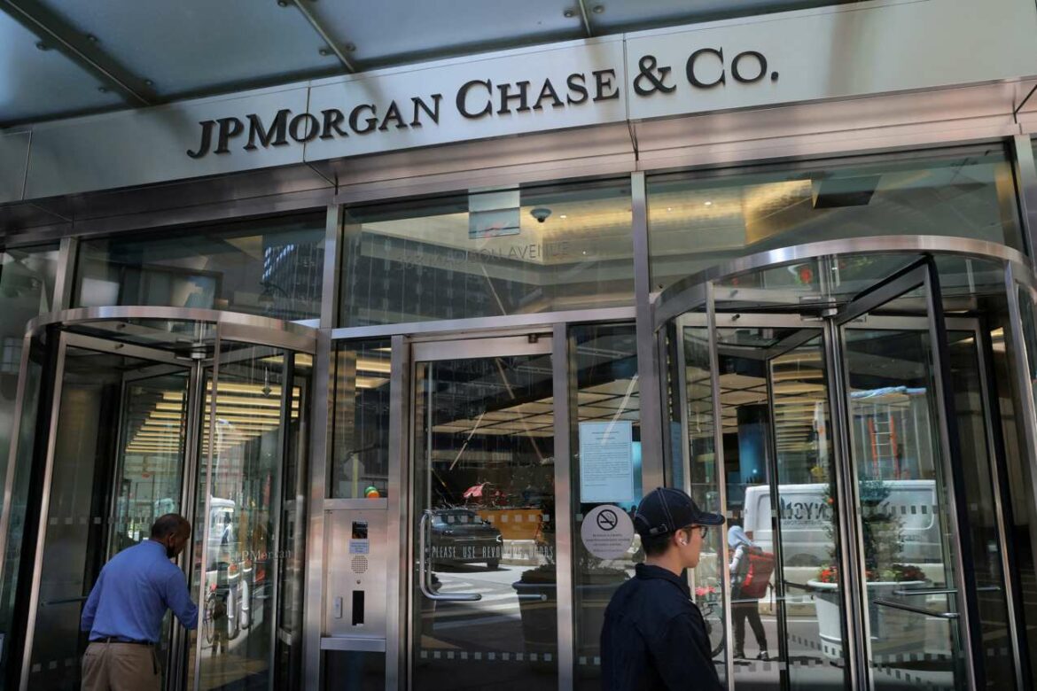 Tužilac: Bivši trgovci JPMorgan-a su ‘otrgli’ tržište metala