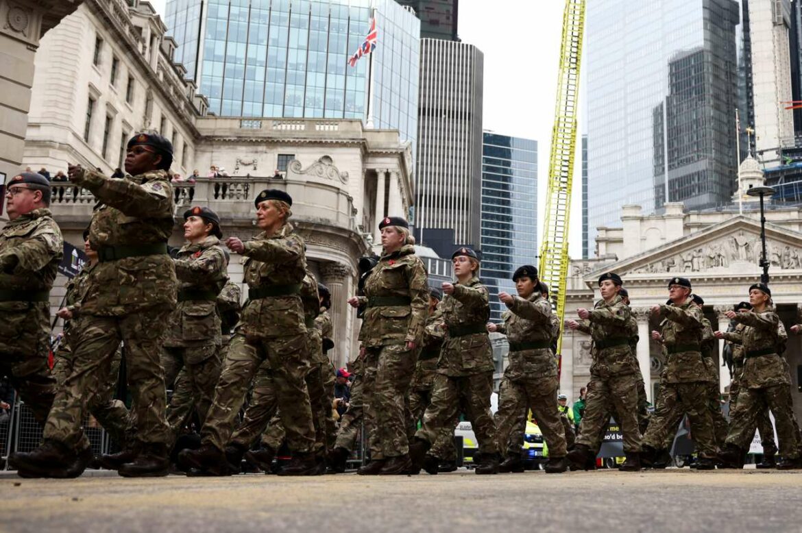 Britanska vojska saopštila je da su njeni Tviter i Jutjub nalozi provaljeni