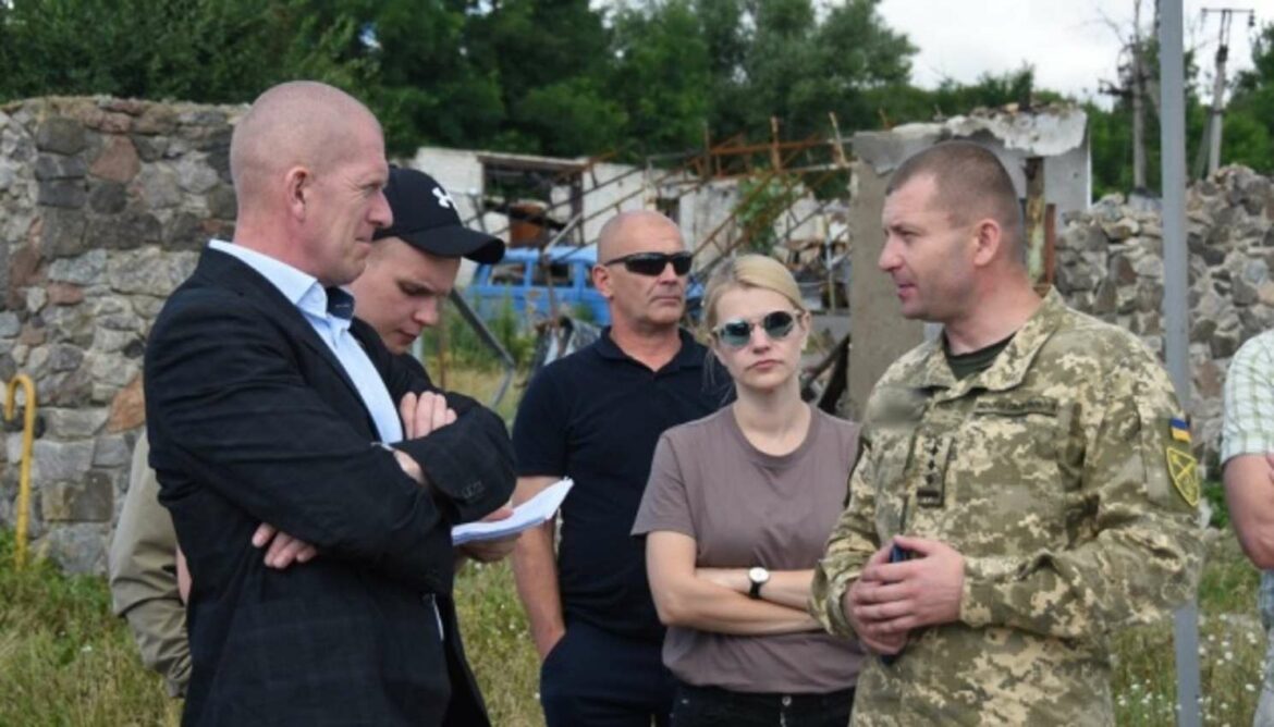 Estonska vojska posetila je Kijevsku oblast i sastala se sa Zalužnim