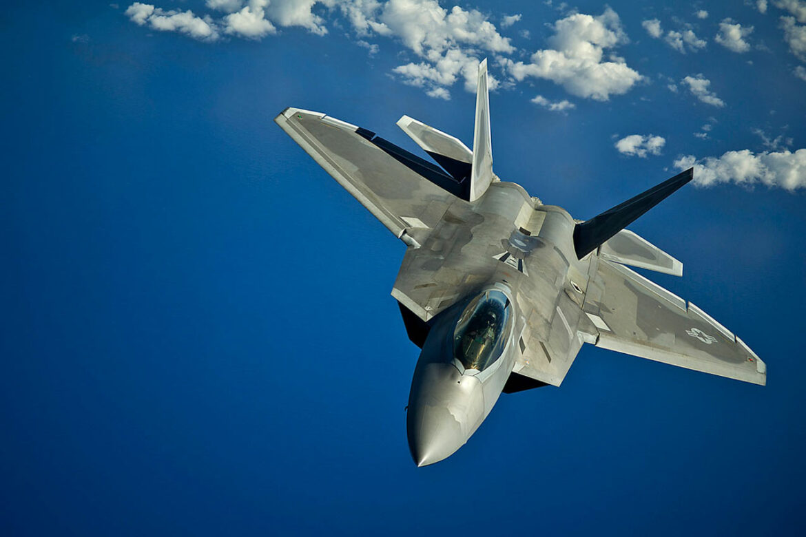 SAD prebacuju Poljskoj šest lovaca F-22