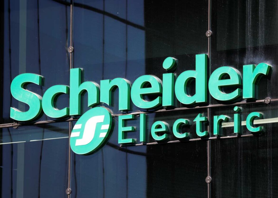 Schneider Electric prodaje rusku jedinicu lokalnom menadžmentu